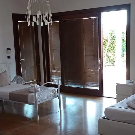לינה וארוחת בוקר Del Salento Exclusive 4*